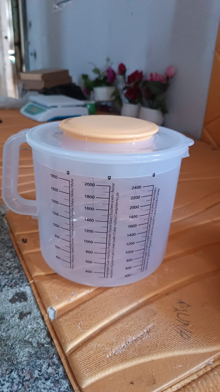 Plastic Baking Measuring Cup 2.5L Measurement with Scale Kitchen Pouring Cup Plastic Baking Measuring Cup 2.5L Measurement with Scale Kitchen Pouring Cup